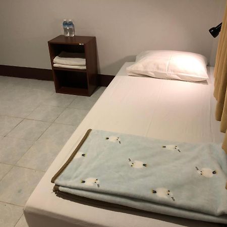 Pama Guesthouse Chiang Mai Zewnętrze zdjęcie
